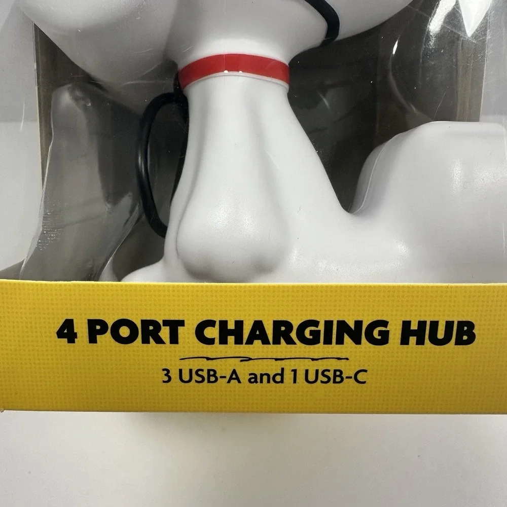 Peanuts Snoopy 4 Port USB Charging Hub Desk Charger USB C New In Box